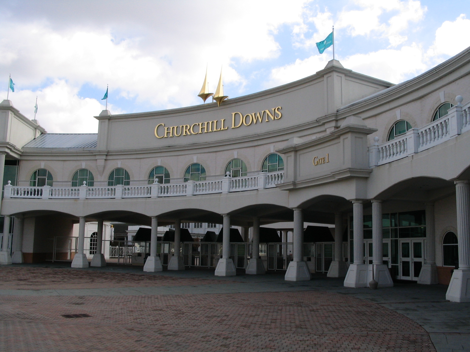 Locust Grove Stakes Preview: Splendora Faces Immersive at Churchill Downs